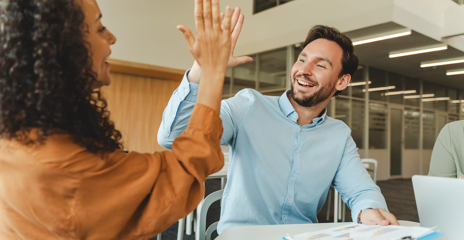 img of Colaboração no trabalho: entenda seu conceito, importância e como superar desafios para ter equipes mais produtivas